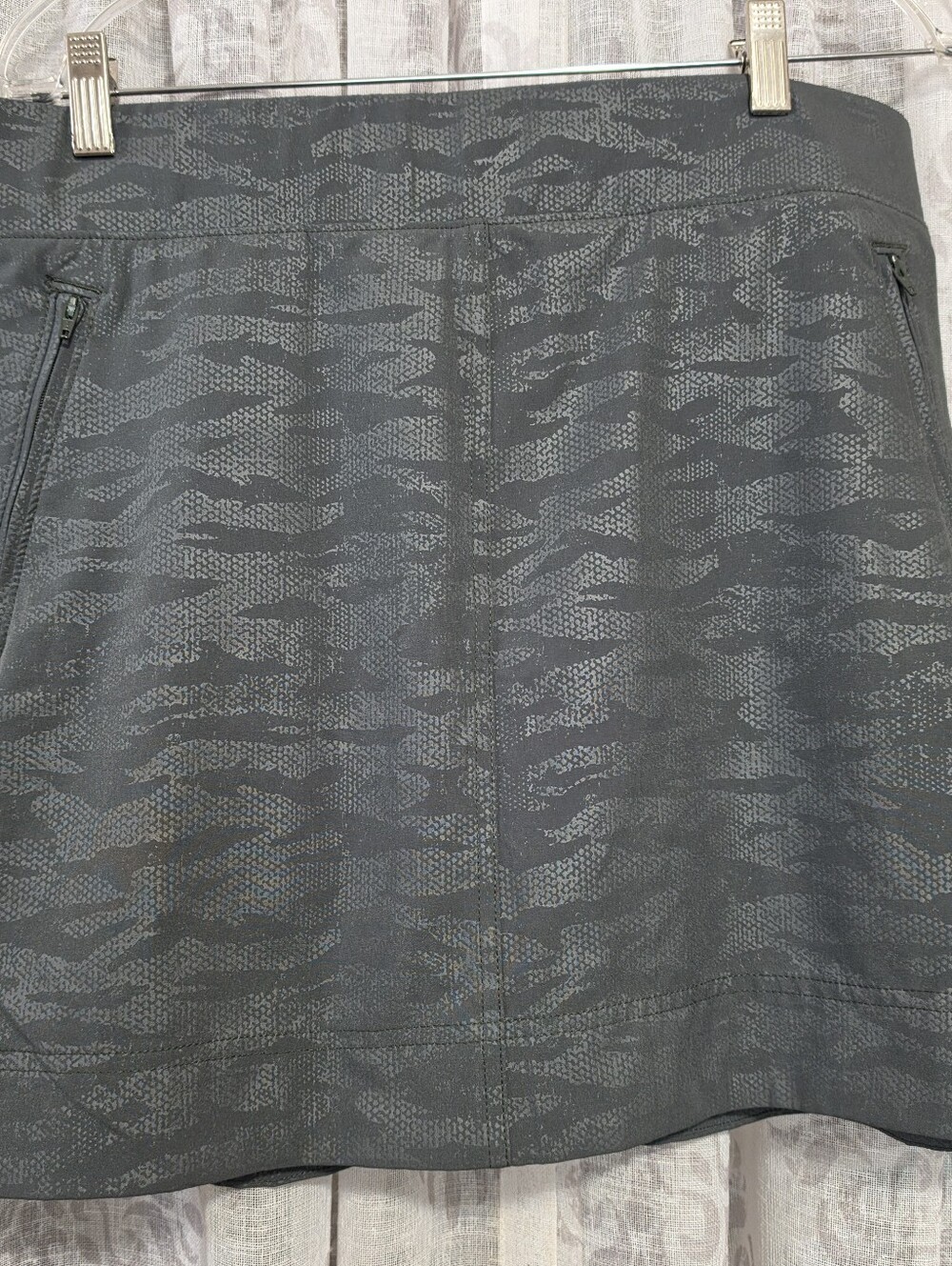 Orvis Classic Collection, Olive Green Camo Print, Travel Skort, Medium